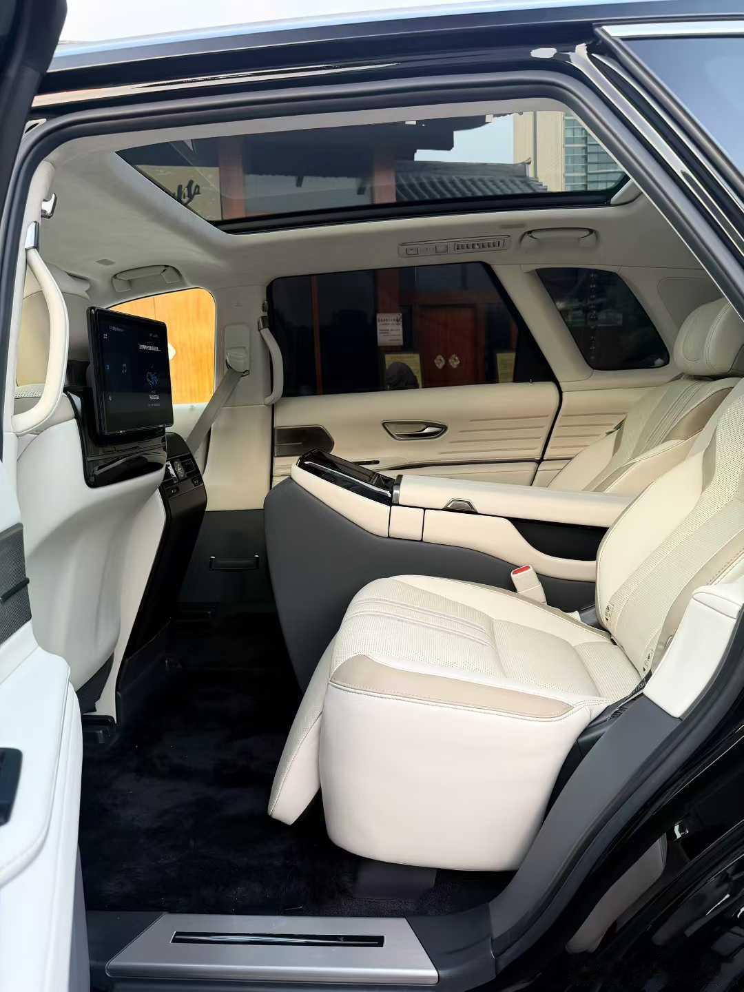 25年3850公里“东瀛库里南”丰田世极，您觉得值多少钱？缟羽白内饰、22英寸曜