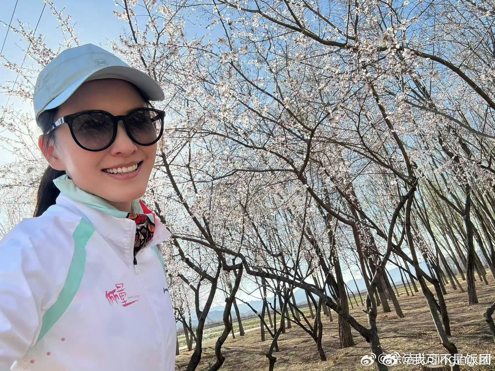 谢娜想和徐洁儿跑马拉松徐洁儿多才多艺还超自律，马拉松都拿下，这状态谁不爱！谢娜组