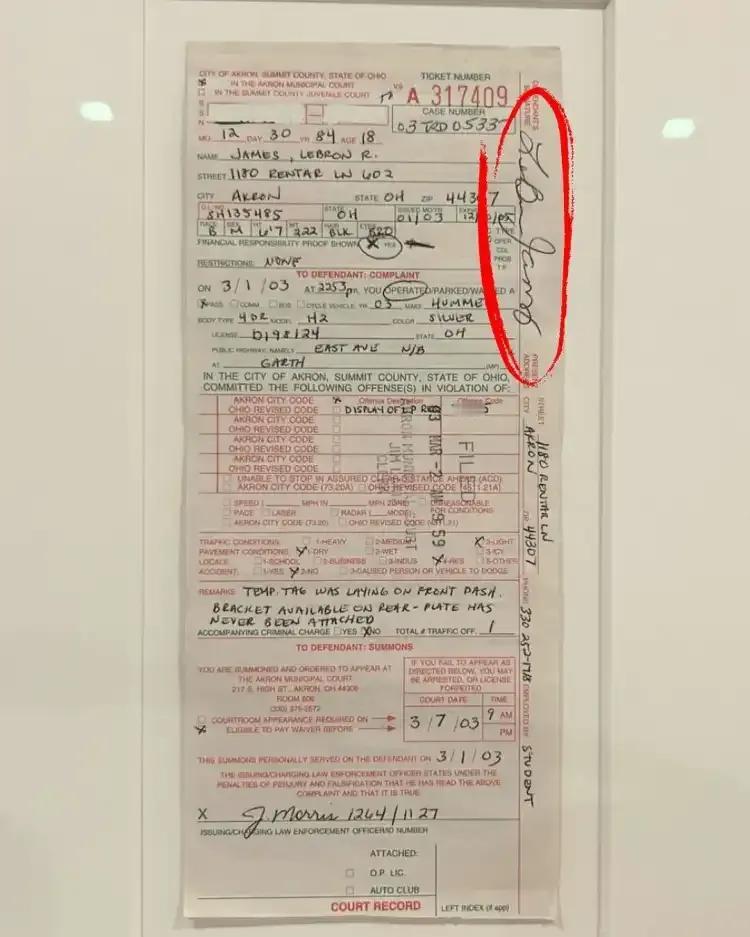 每个人就这么任性吗？一张罚单也有人拍卖？关键是还能成交，而且成交价格高的离谱，带