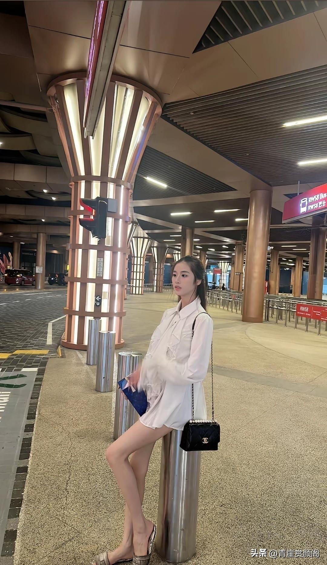 谁又惊艳了谁哦青春