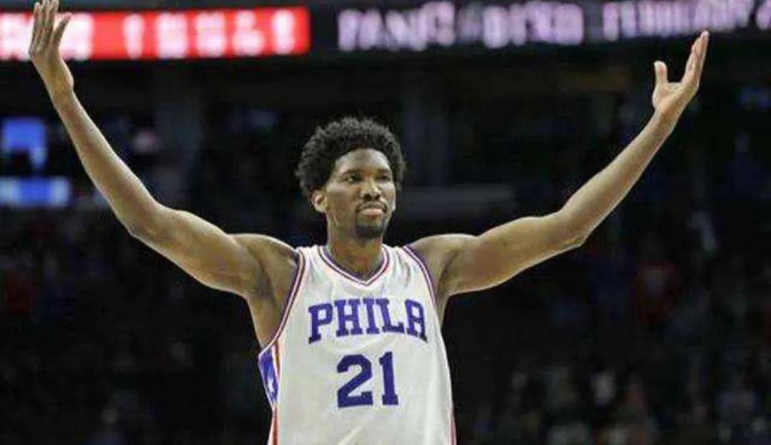 点评——NBA今日球星红黑榜单
球队成败，球星有责，表现好坏，榜上留名。
红榜者