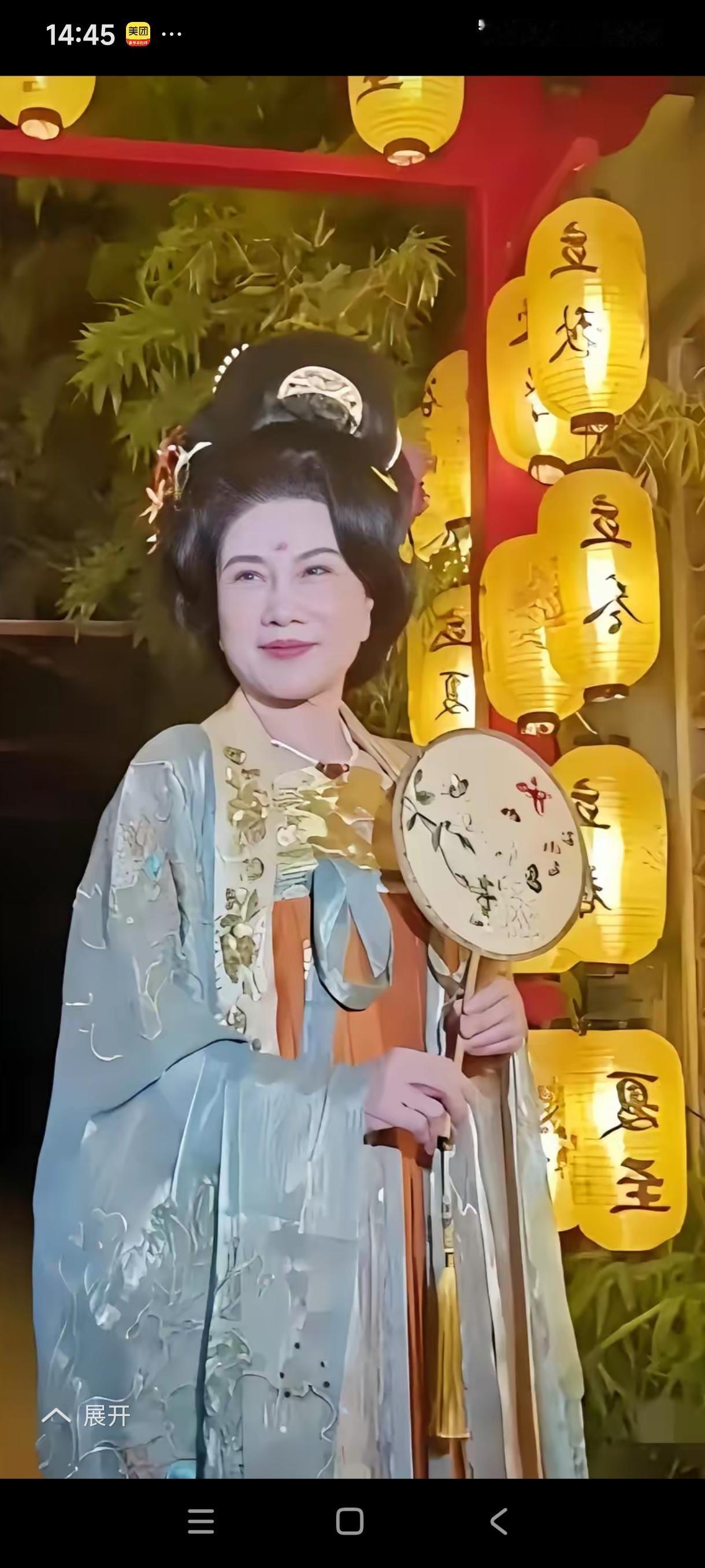 董明珠穿上汉服，更显端庄大气！