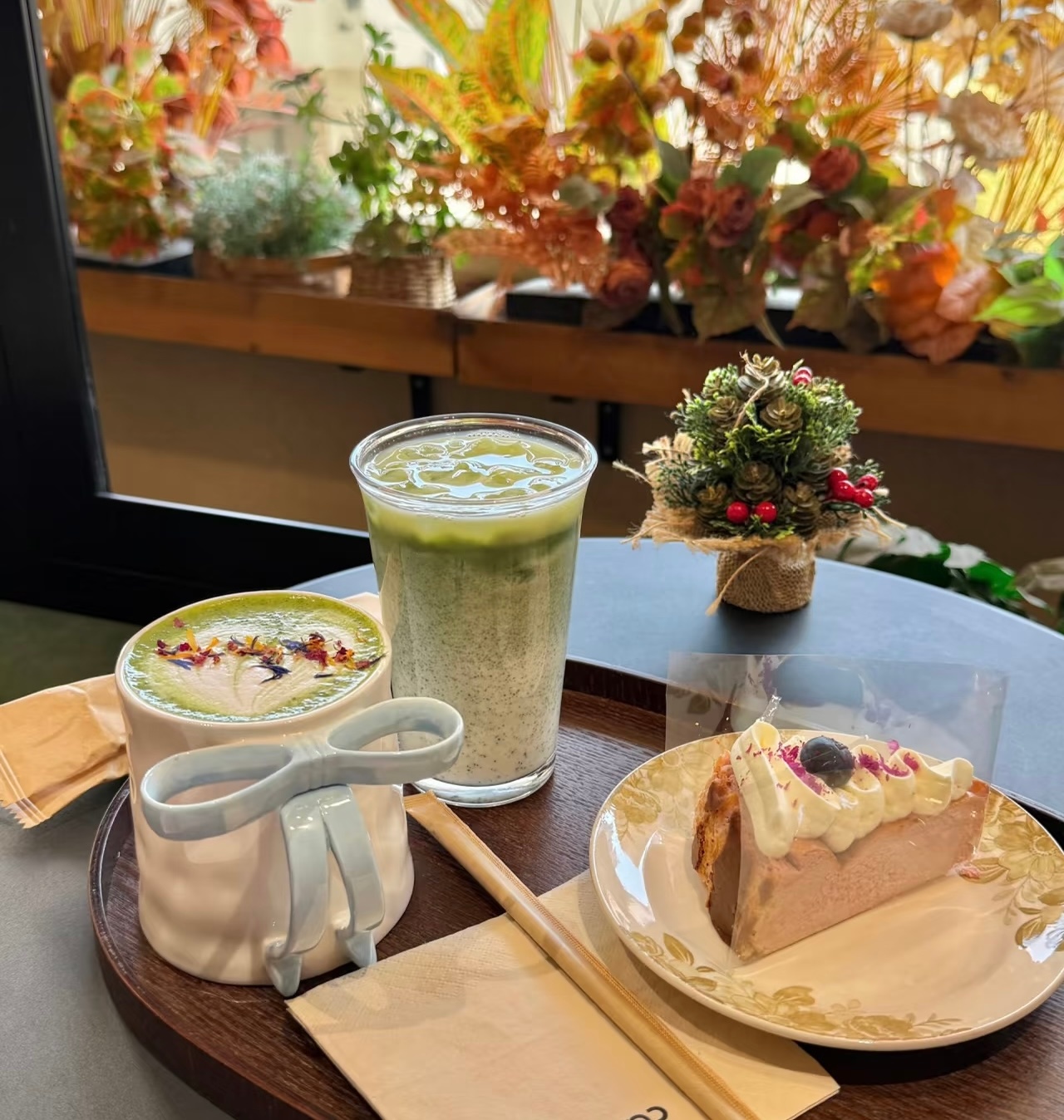 奖励自己一杯下午茶 我说抹茶简直神了好吧 ​​​