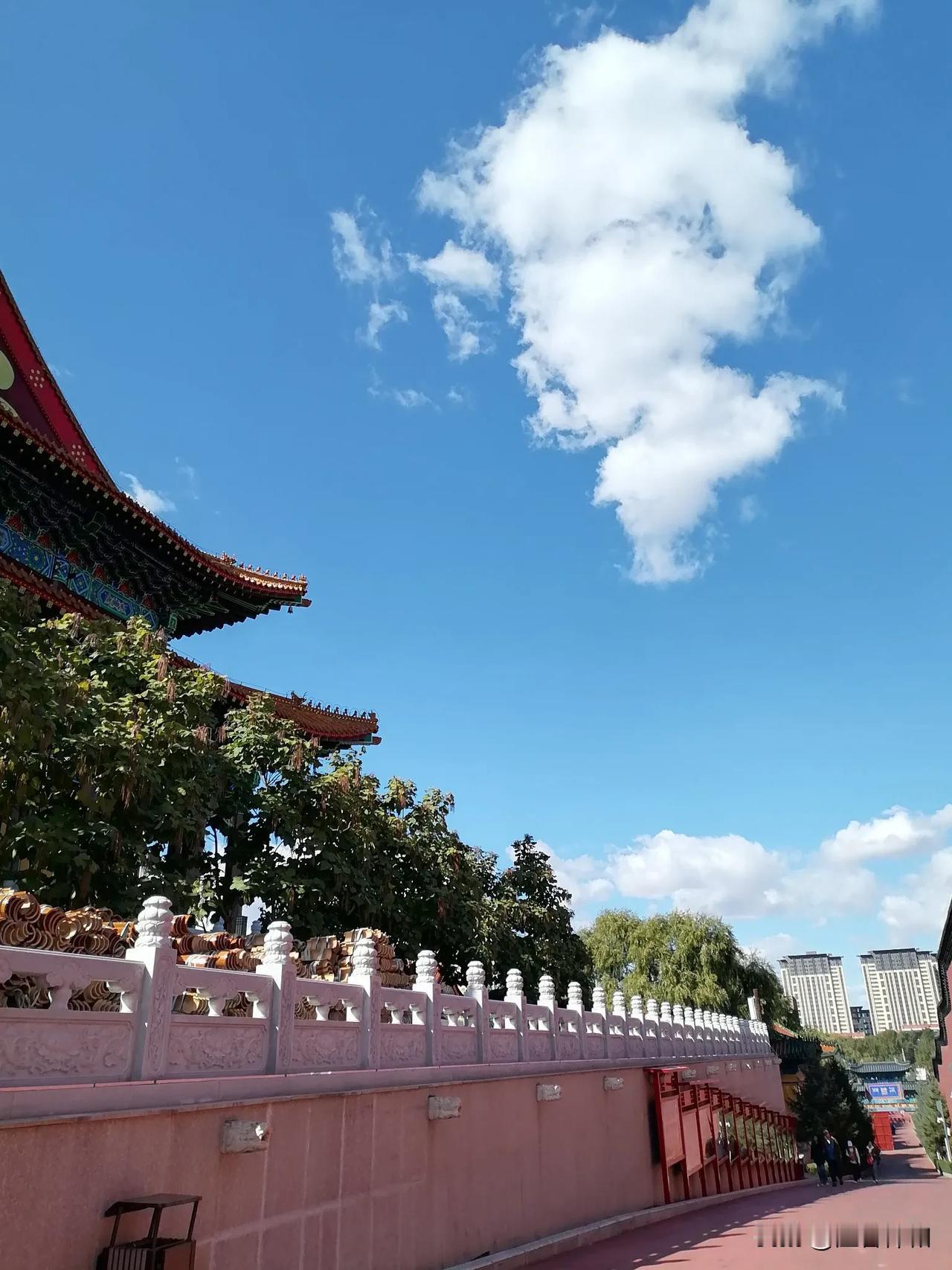#国庆大家每人一句祝福咱们新中国#
          祝愿我们的华夏祖国繁荣昌