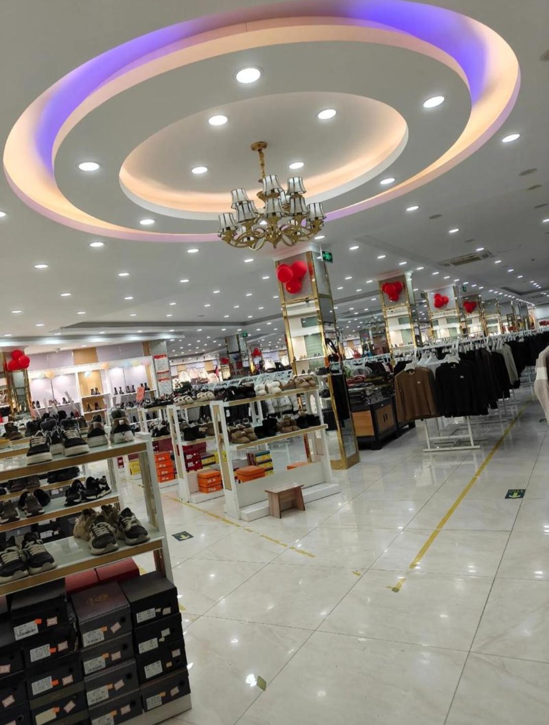 鞋服实体店经营啥时候能好起来？
鞋服实体店经营啥时候能好起来，还真不好说。不过有