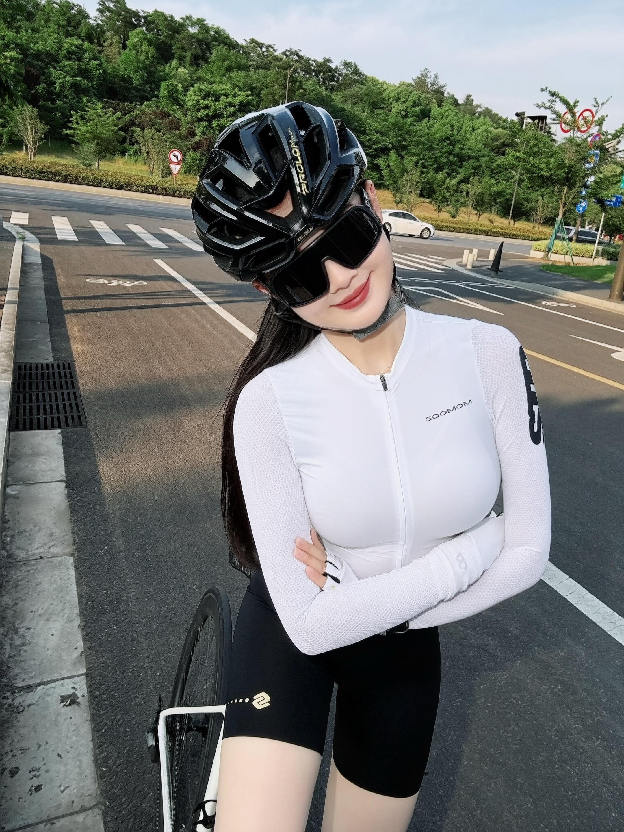 所有光鲜的背后，都是别人看不见的汗水。也是无人看见的坚持
