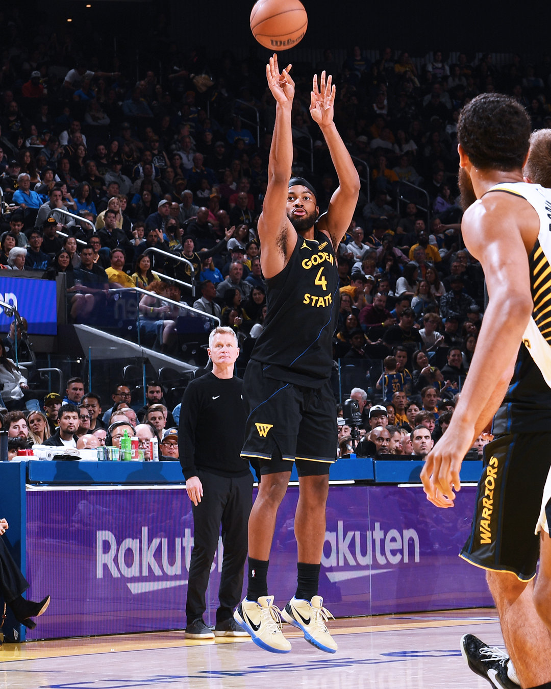 穆迪13分，3篮板，2抢断，1盖帽。勇士大胜步行者 ​​​