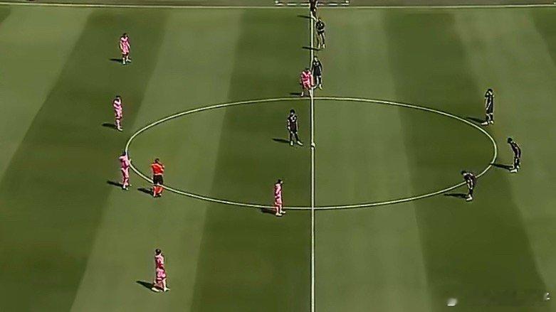 梅西梅开二度纸糊的防线一捅就破