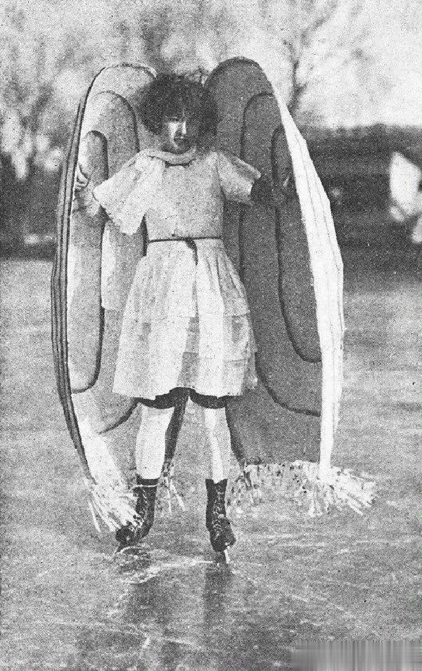 一百年前的cosplay 1926年北京北海公园漪澜堂溜冰场的cosplay溜冰