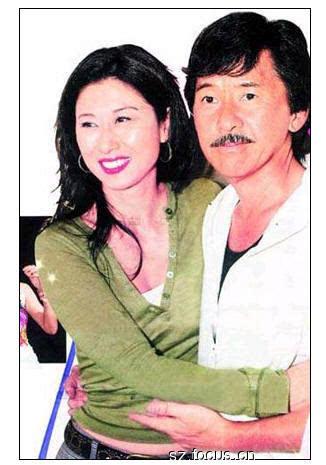 林子祥叶蒨文成都开唱，台下为啥集体飙泪喊“白头到老”？

这对相差14岁的夫妻，