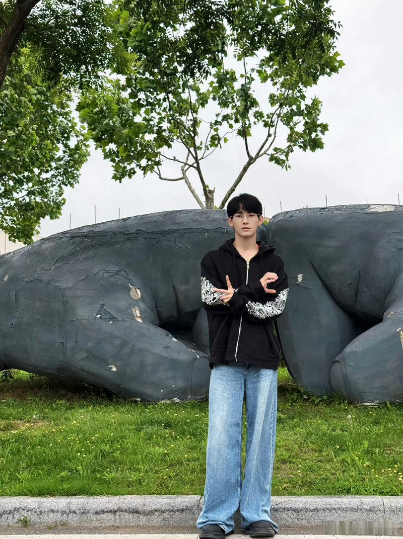 姚琛vlog复盘越野跑身体不适 赛后自己坐在那喘着气回忆“哪段最难受”，是一种很