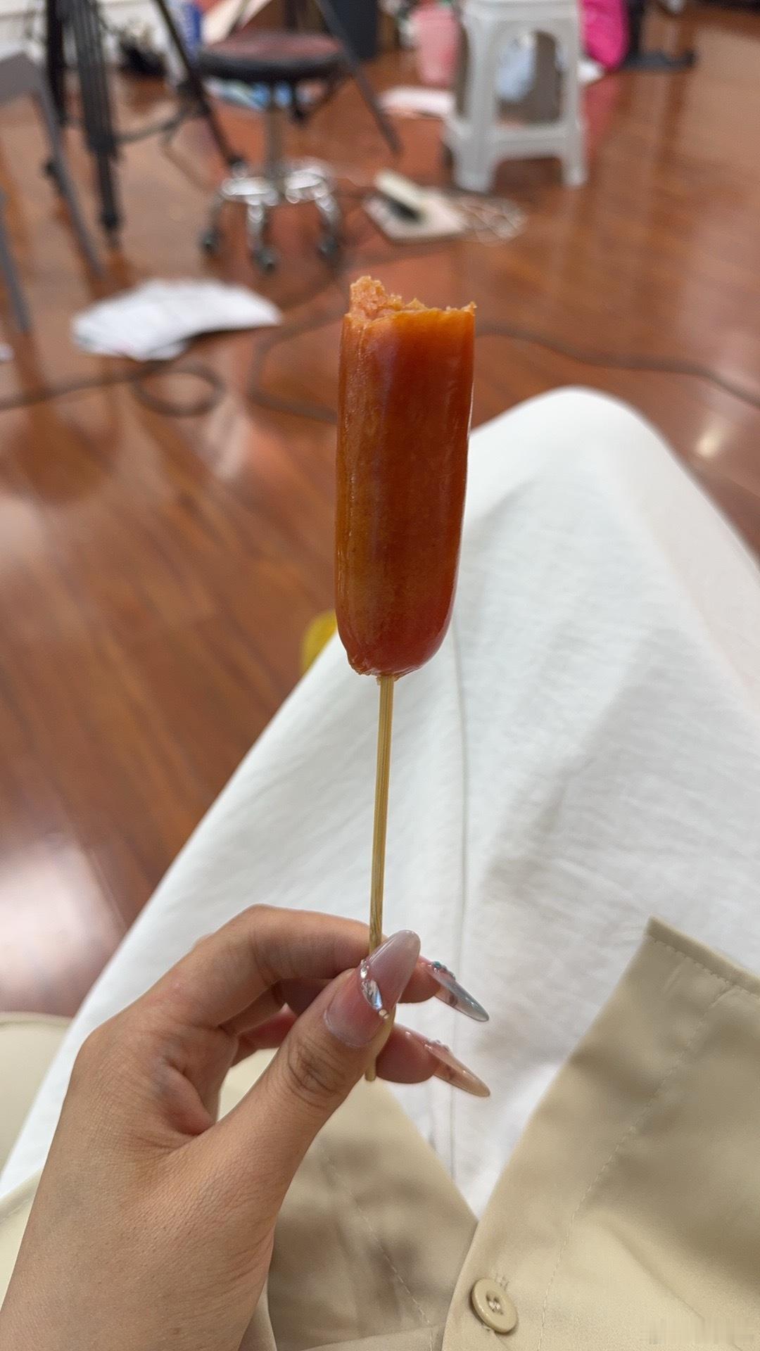 谁懂！不吃早饭真的好饿！！嘿嘿吃上表哥的席🍚啦（抢了三张中了两张！）去朋友家会