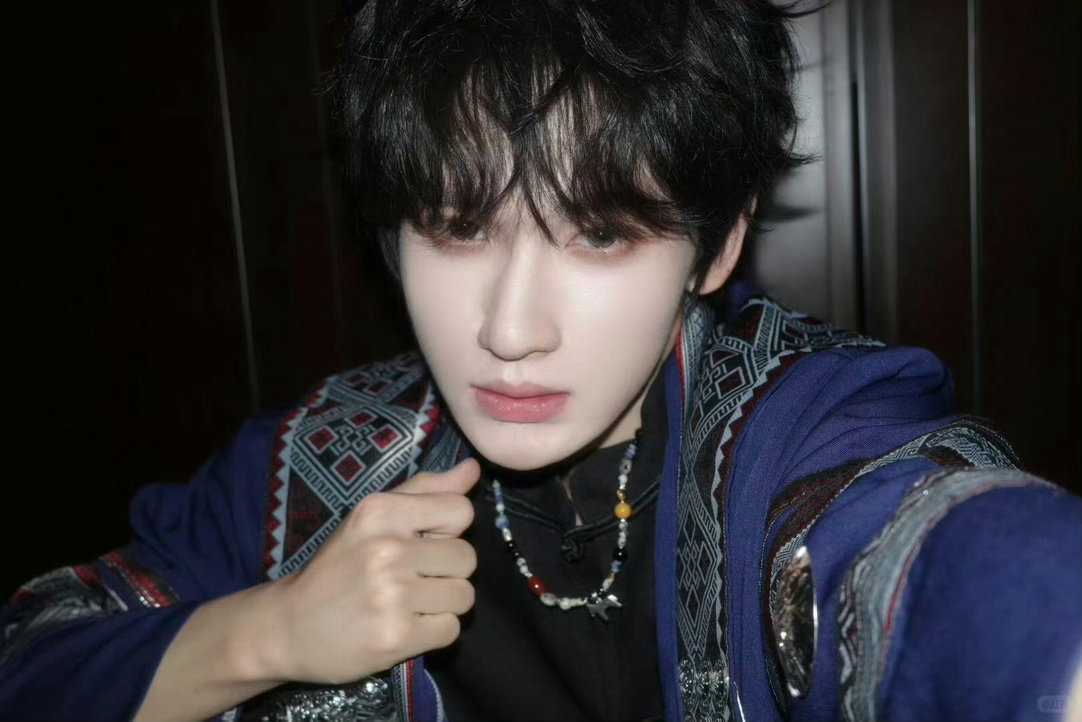 余宇涵回忆起叛逆期的烦恼 余宇涵称橙子说希望妈妈幸福 余宇涵讲起叛逆期的自己，像