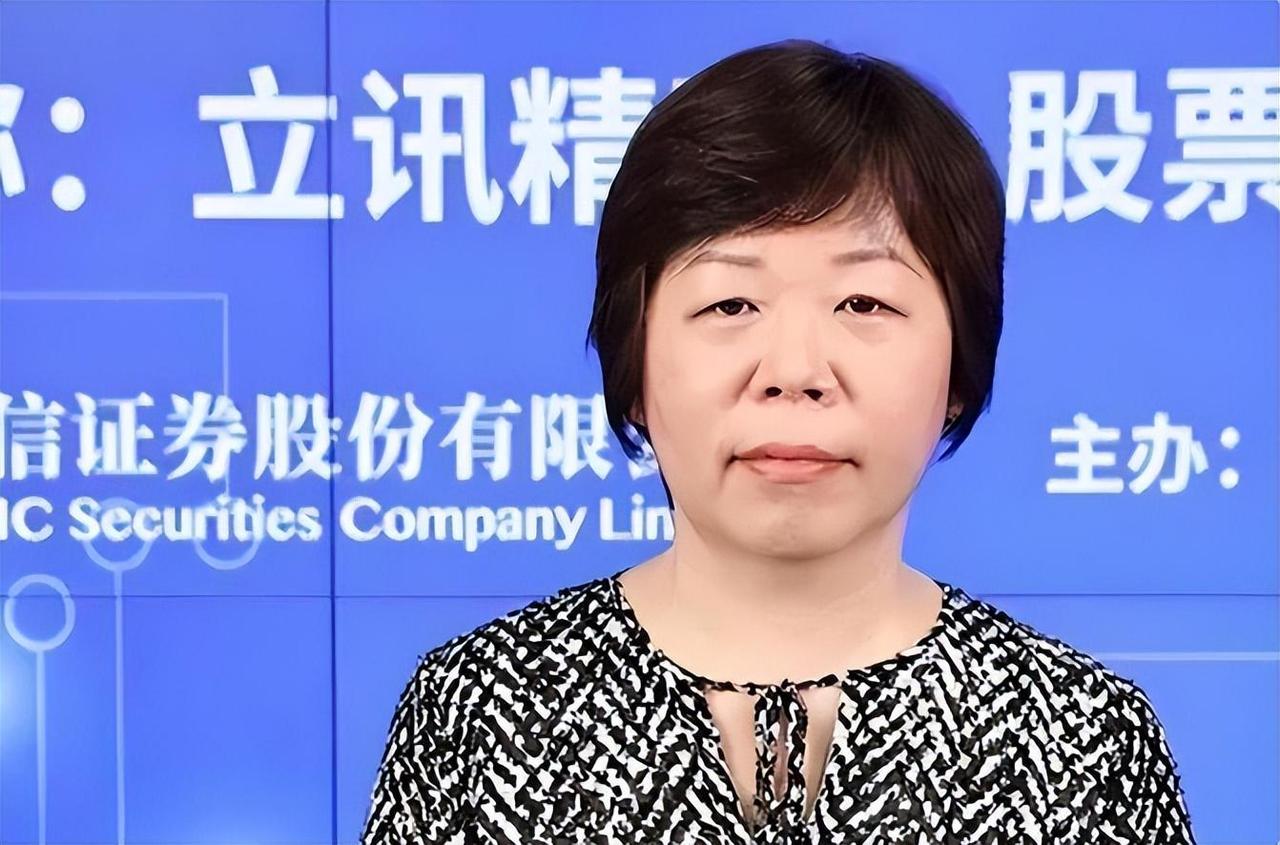 “以后我有多少钱，都给你一半！”2019年，富士康打工妹挣到1800亿，甩手就给