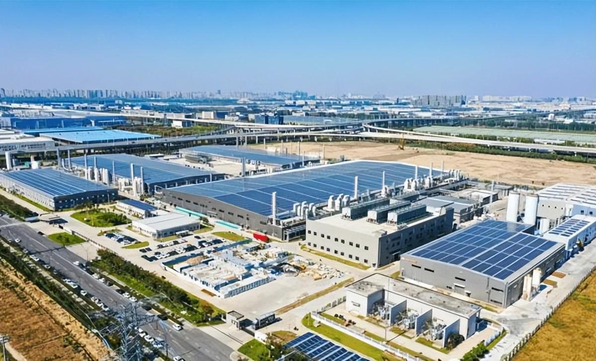 全面向好！阿特斯拟在泰国新建5GW硅片生产基地！
阿特斯是全球领先的太阳能光伏企