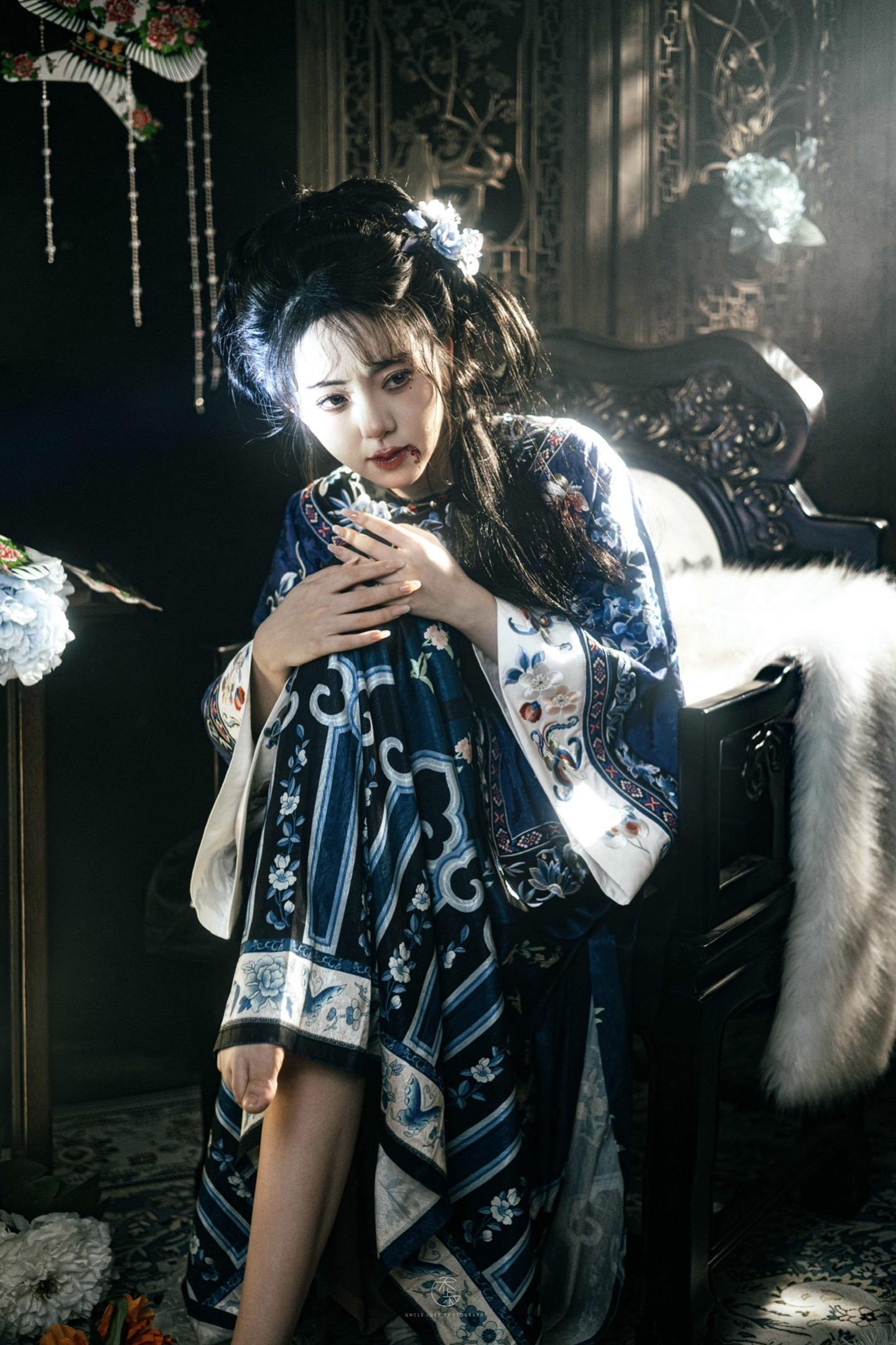回不去的，何止是时间，还有曾经的自己…“我这一生，原本就是不值的