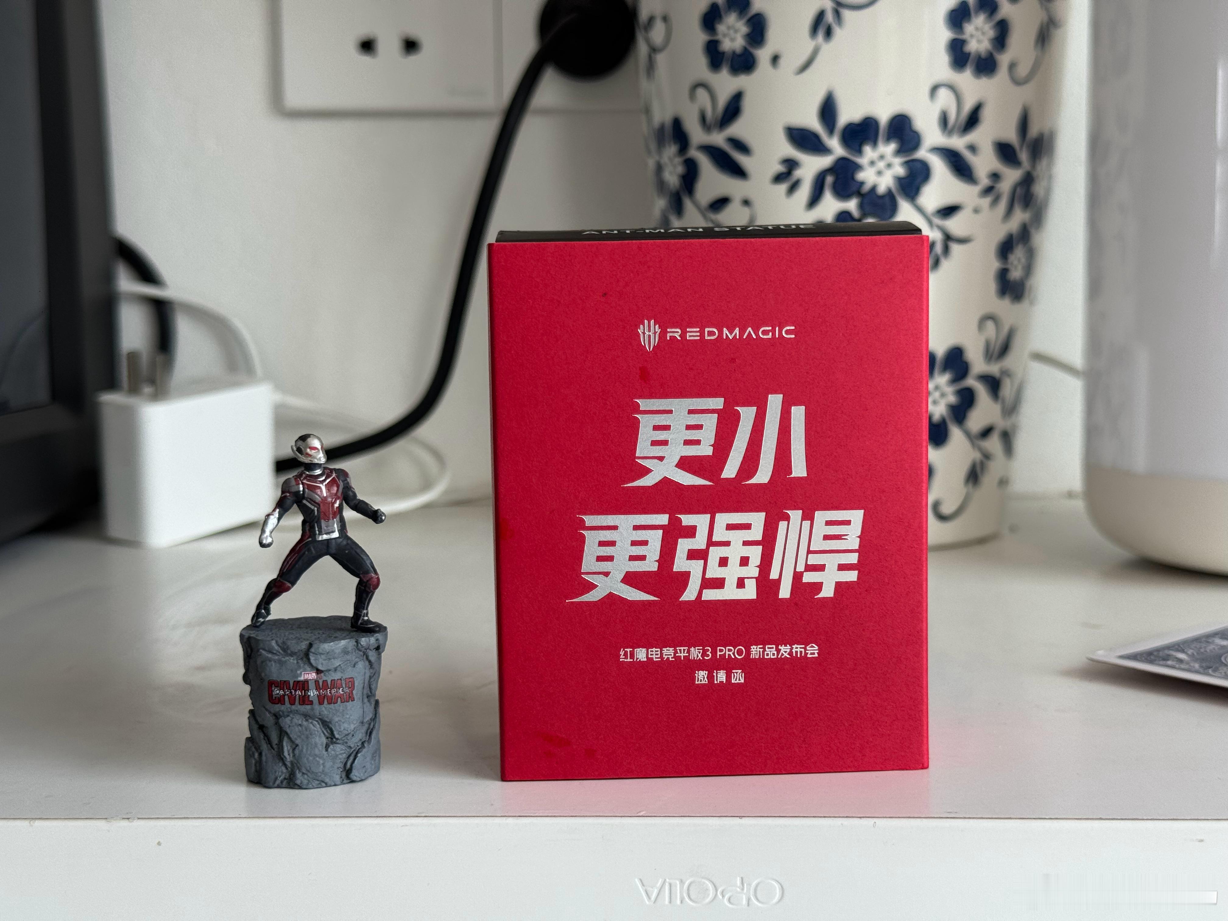 红魔马上要发布一款一上手你就会超爱的mini小平板[馋嘴] ​​​