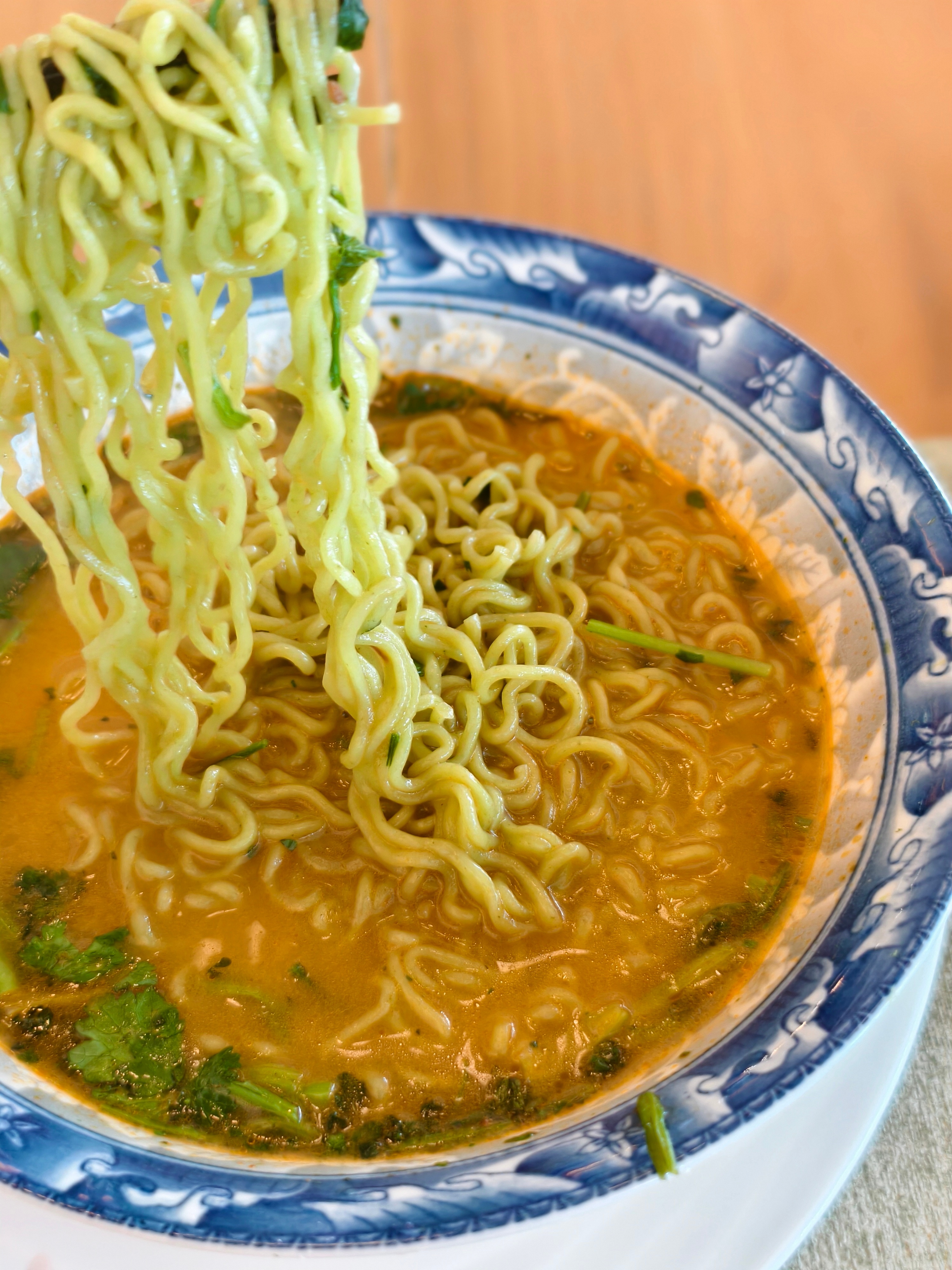 早，开饭了，香菜面+咸豆浆，这个组合咋样？[doge] ​​​