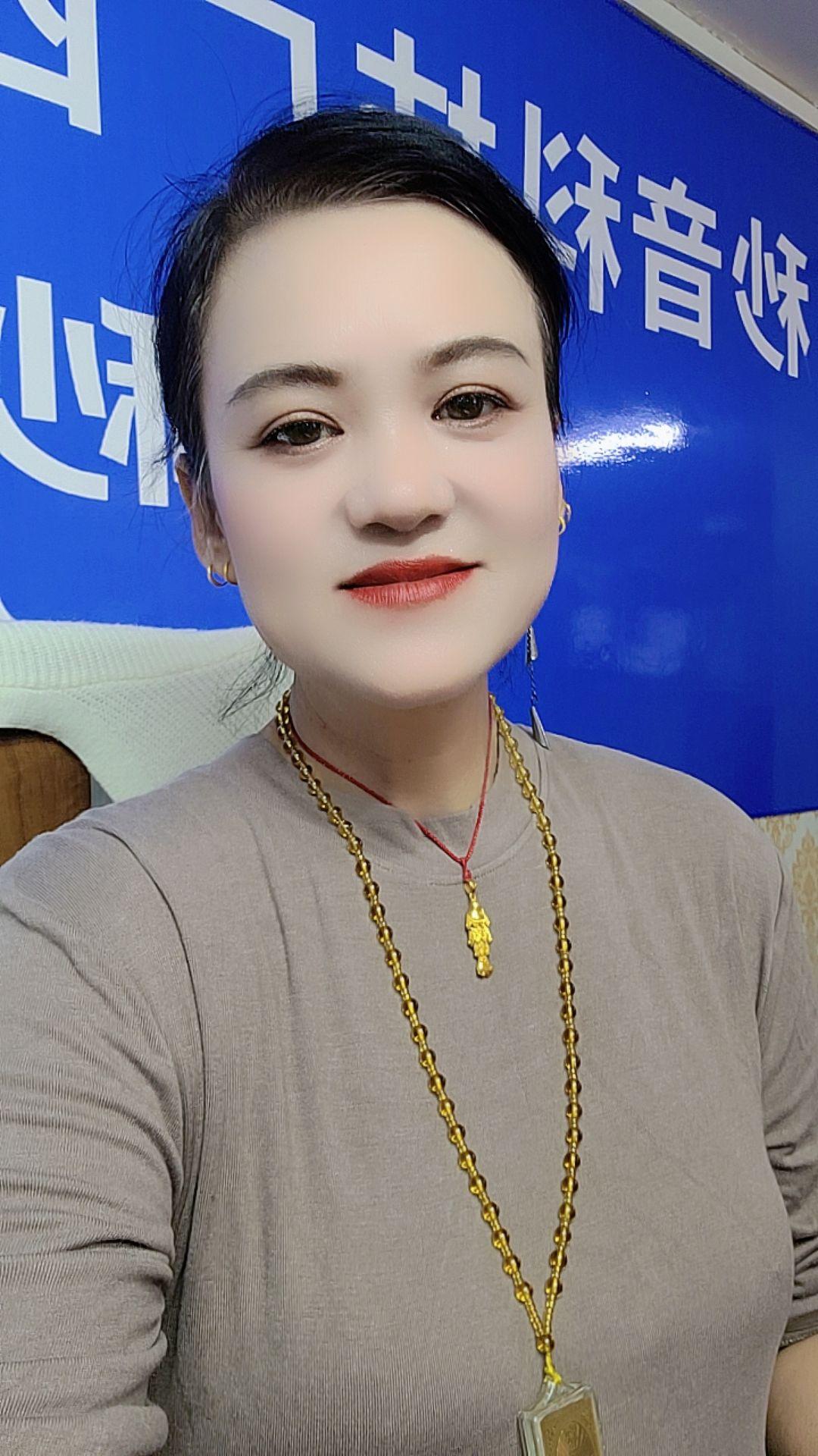 工作娱乐两不误#我可以不完美但一定要真实 #自己的原创作品 #自娱自乐自我调节 