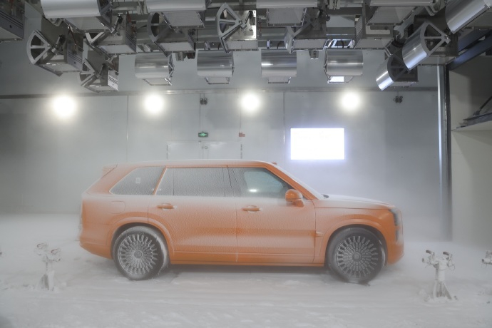 12月12日吉利全球全域安全中心发布，同集群的环境风洞试验室是全球最大。海拔风洞