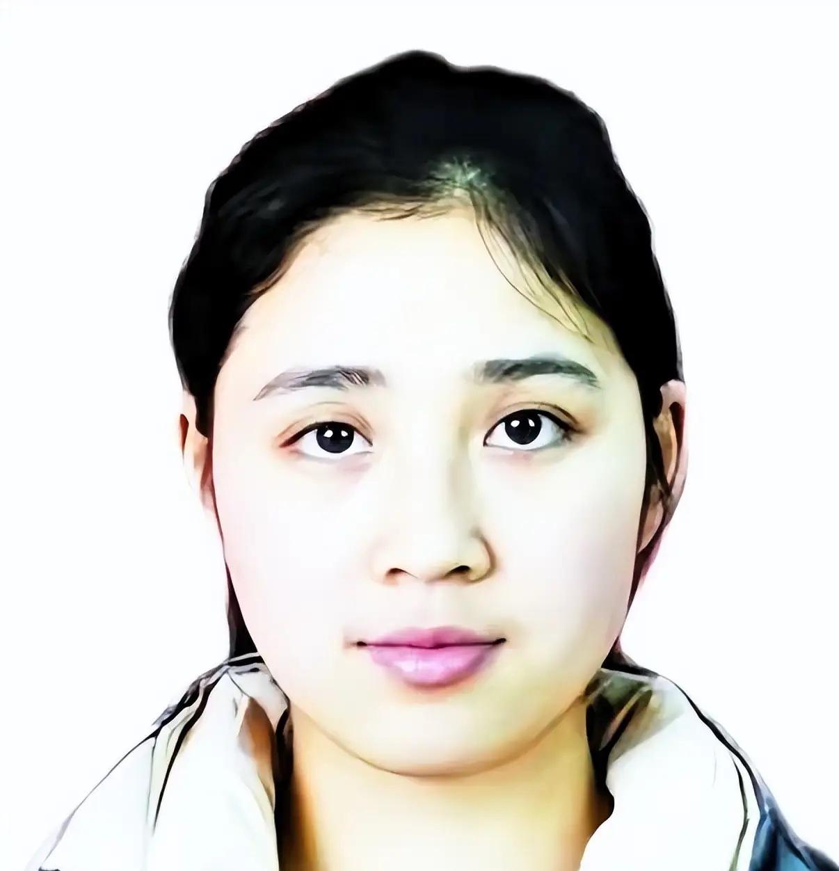 重庆36岁光棍捡到了一个女婴，辛苦将女孩养大。养女成年后，光棍说：“我把你养大不