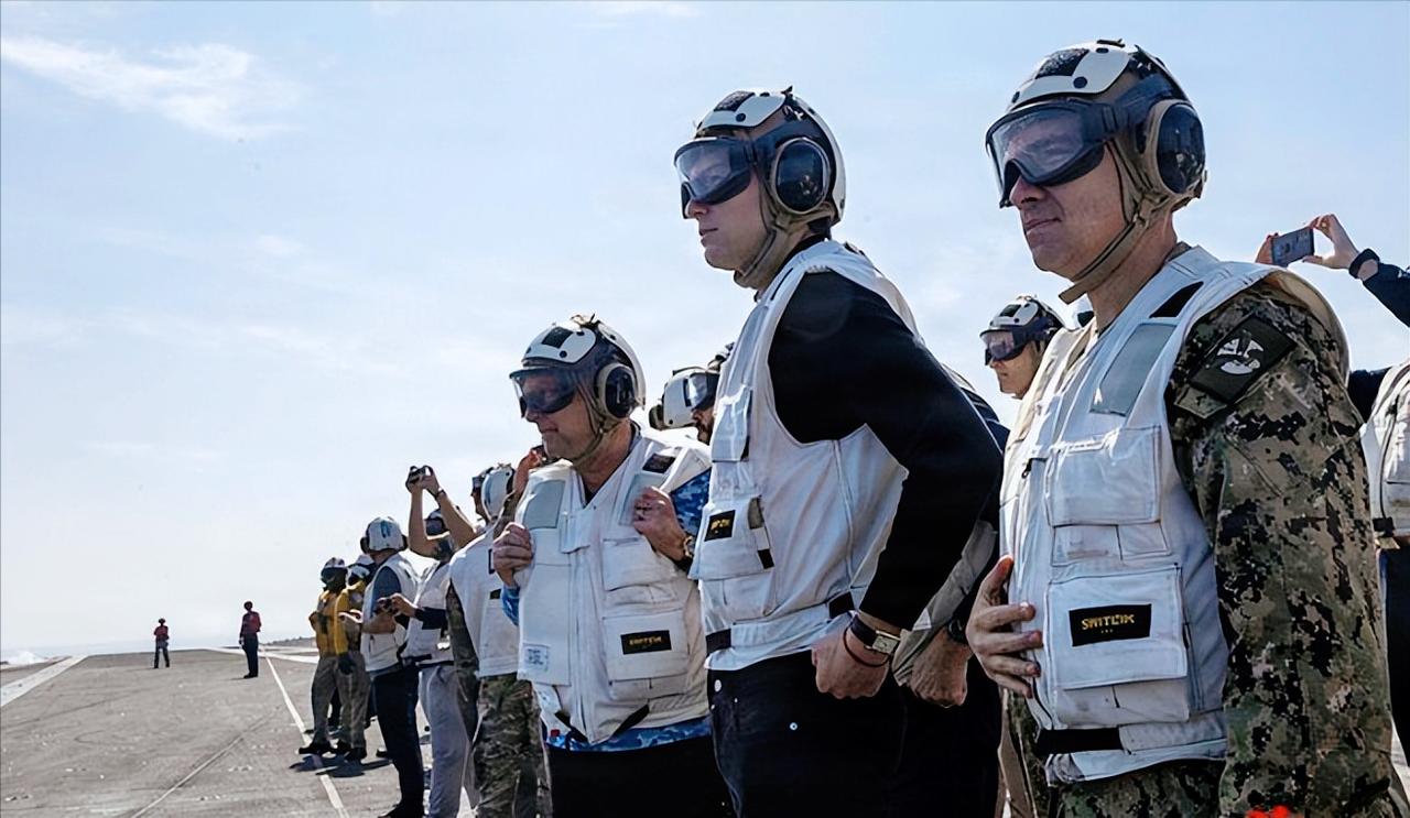 美伊谈判刚开场，以色列就急了，不按我的来，谈都别谈！
 
这次谈判不是美伊直接见