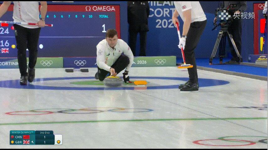 【奥运首战】第三局英国后手三分 中国1-4英国这一局能出三分还是要归功于三垒HA