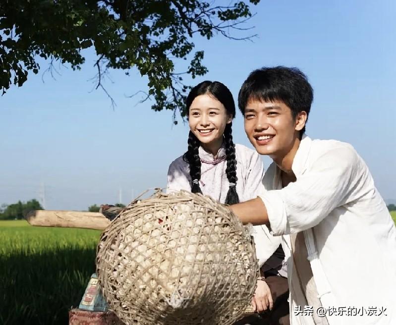 在《给阿嬷的情书》中，淑柔后来给木生信中写到“不要孤勇”，可惜为时已晚，木生这一