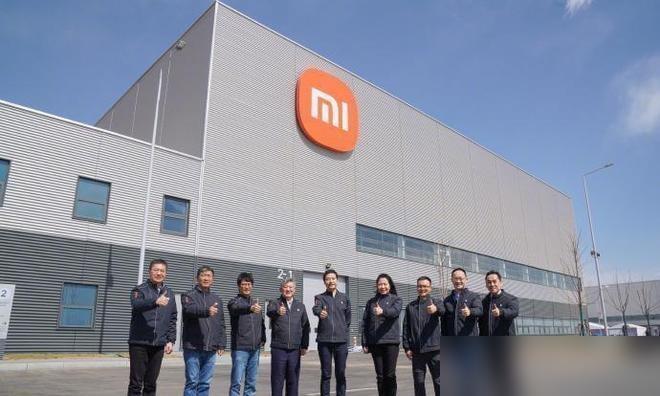 小米汽车北京超级工厂招外包普工，两班倒每班11个小时，连续干13天只休1天，月收