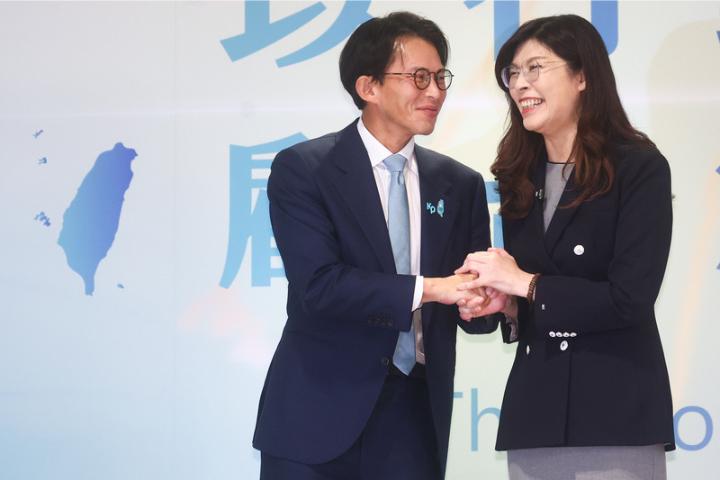 黄国昌抛蓝白智库对接　李鸿源证实被郑丽文征询：首要任务是这件事

梅花新闻网 黄