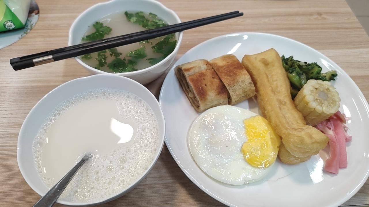 今日生活小确幸所谓小确幸，不过是于喧嚣尘世中，偶然捕捉到的一缕微光。它或许是晨光