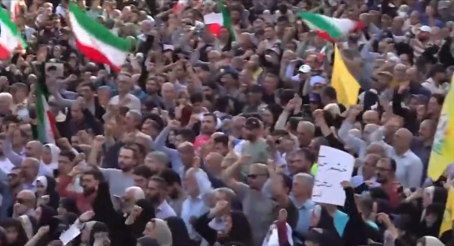 伊朗街头狂欢，真赢了？结果发现伊朗人还在做梦！停火背后的“保命”真相！
   4