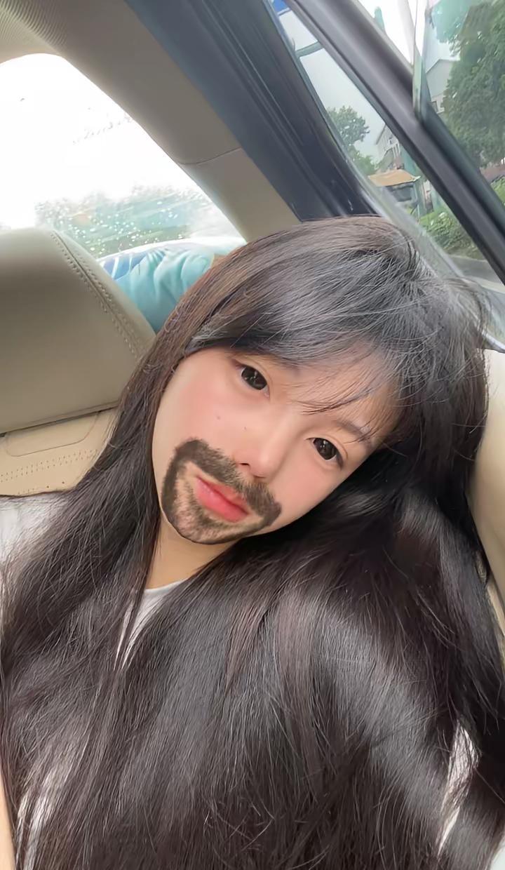 你漠视我的情绪 无视我的一切 却说着爱我的话 我不明白 我感受不到 或许睡个好觉