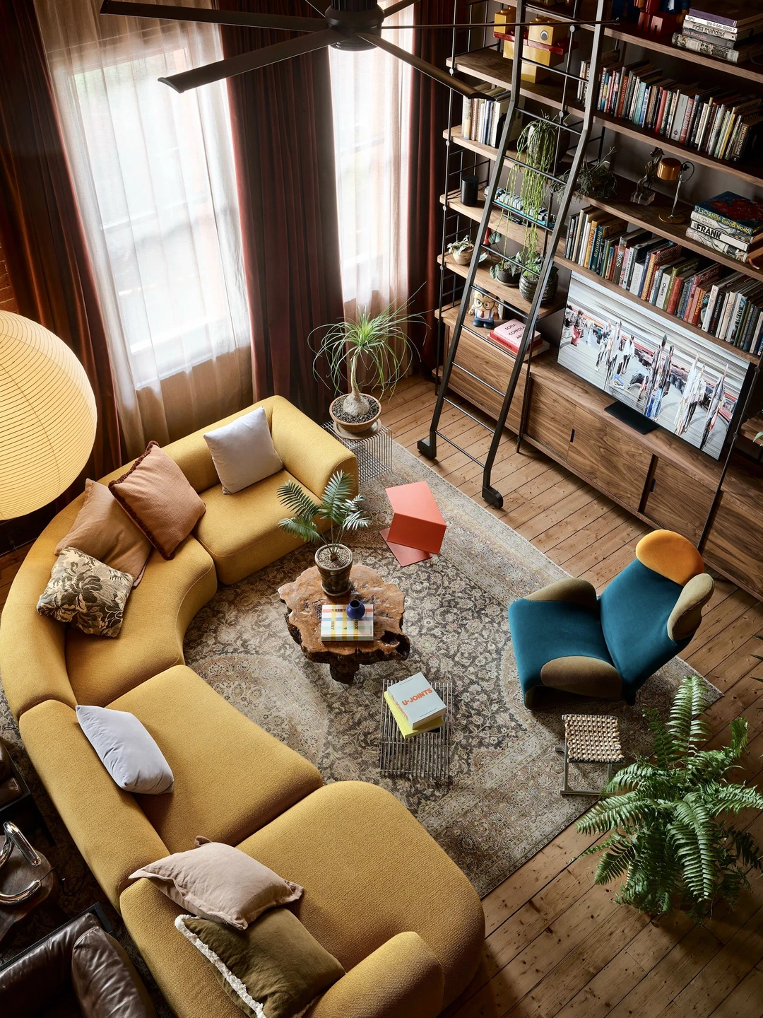 Cassina | 1960年代的复古摩登主义