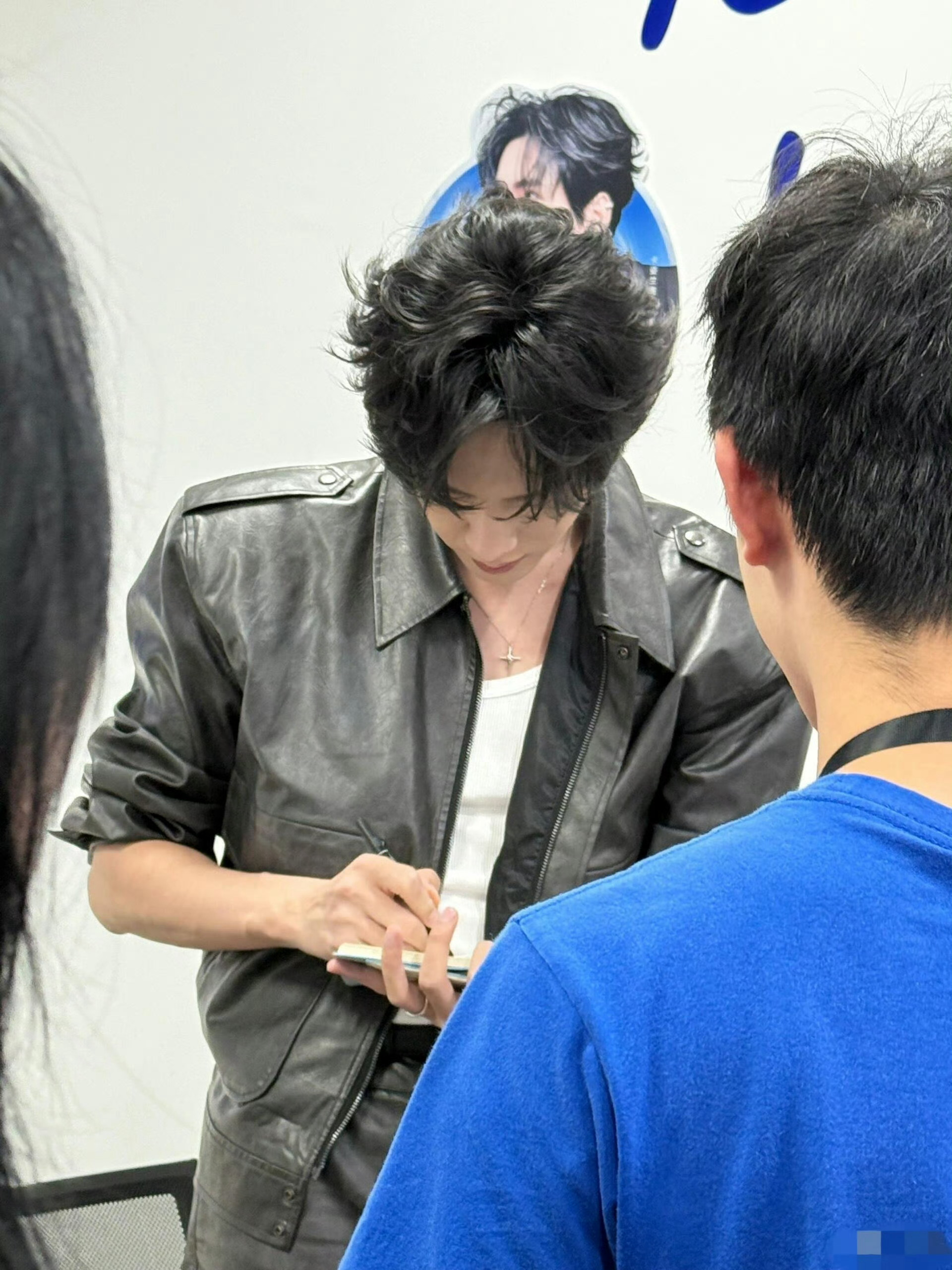 对展轩身高193有了实感，人群之中好出挑 
