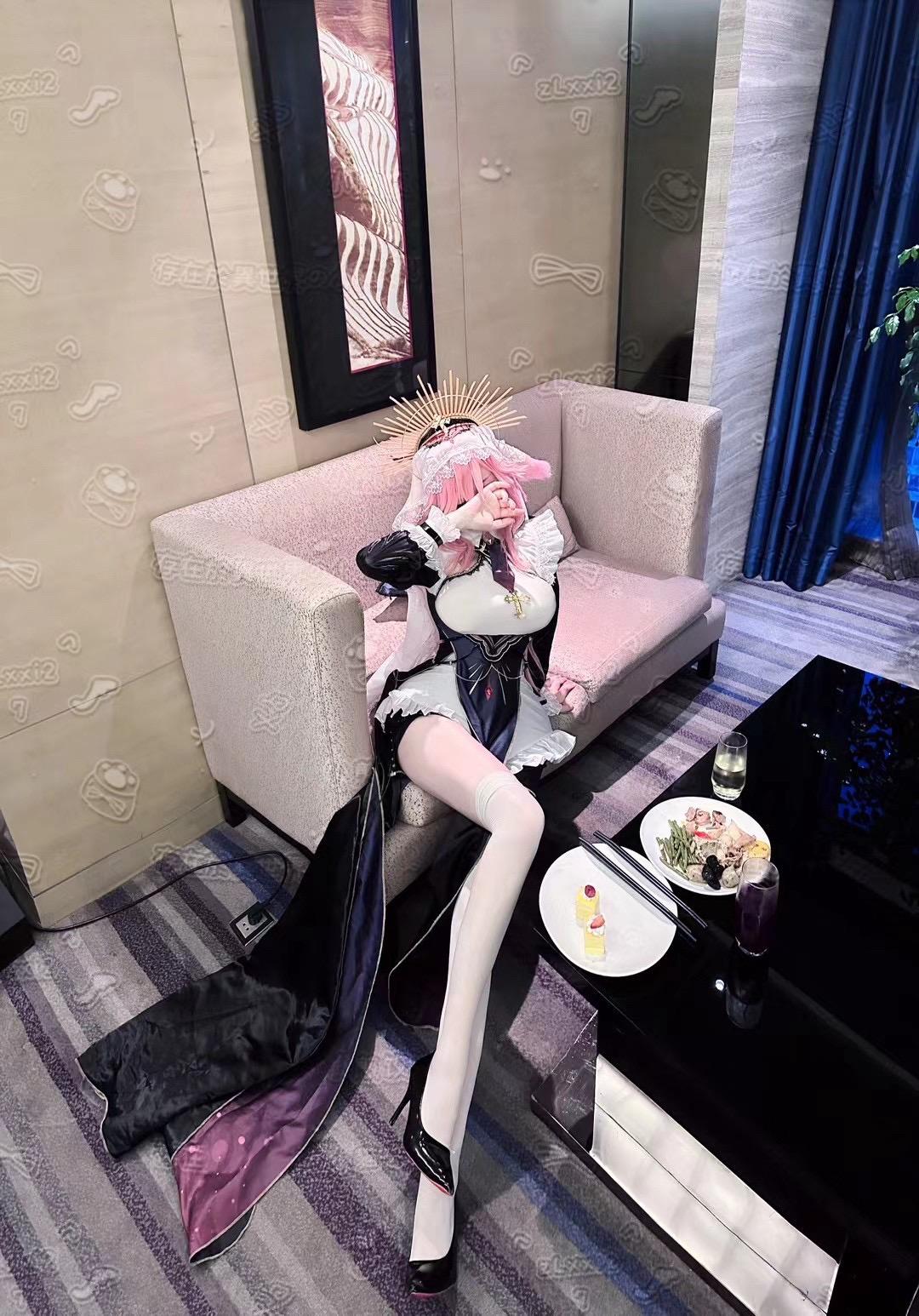 求盗图教程小姐姐，把我朋友圈全部偷了