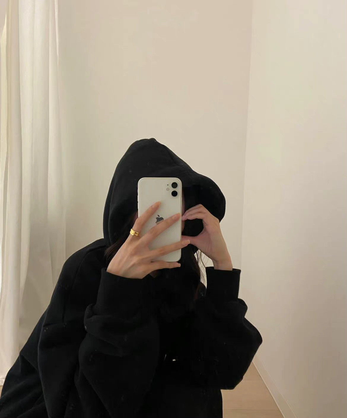 好喜欢的一段文字:“温柔是种居高临下的东西。因为要面对的人或事只会越来越强，只有