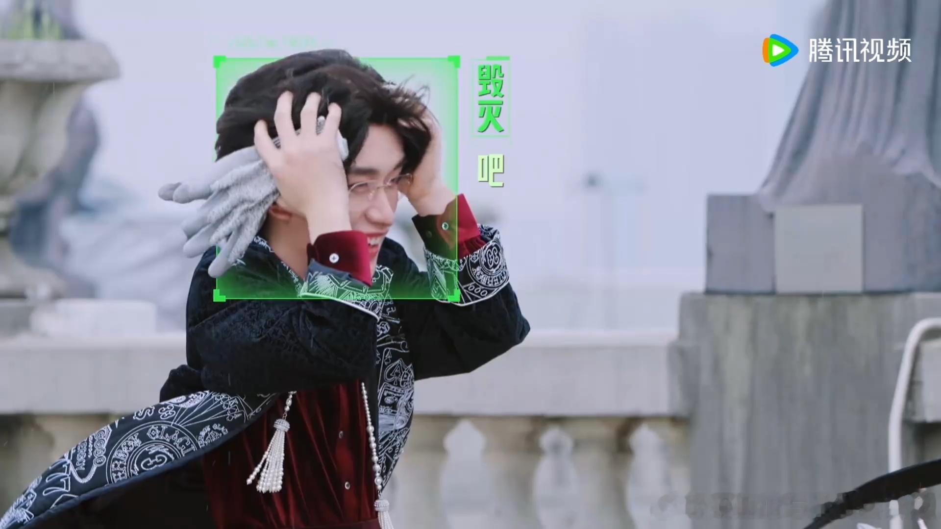 张凌赫丁程鑫紧急形象管理刘宇宁0秒接受开推直升机开始推理吧 开推这次真把直升机整