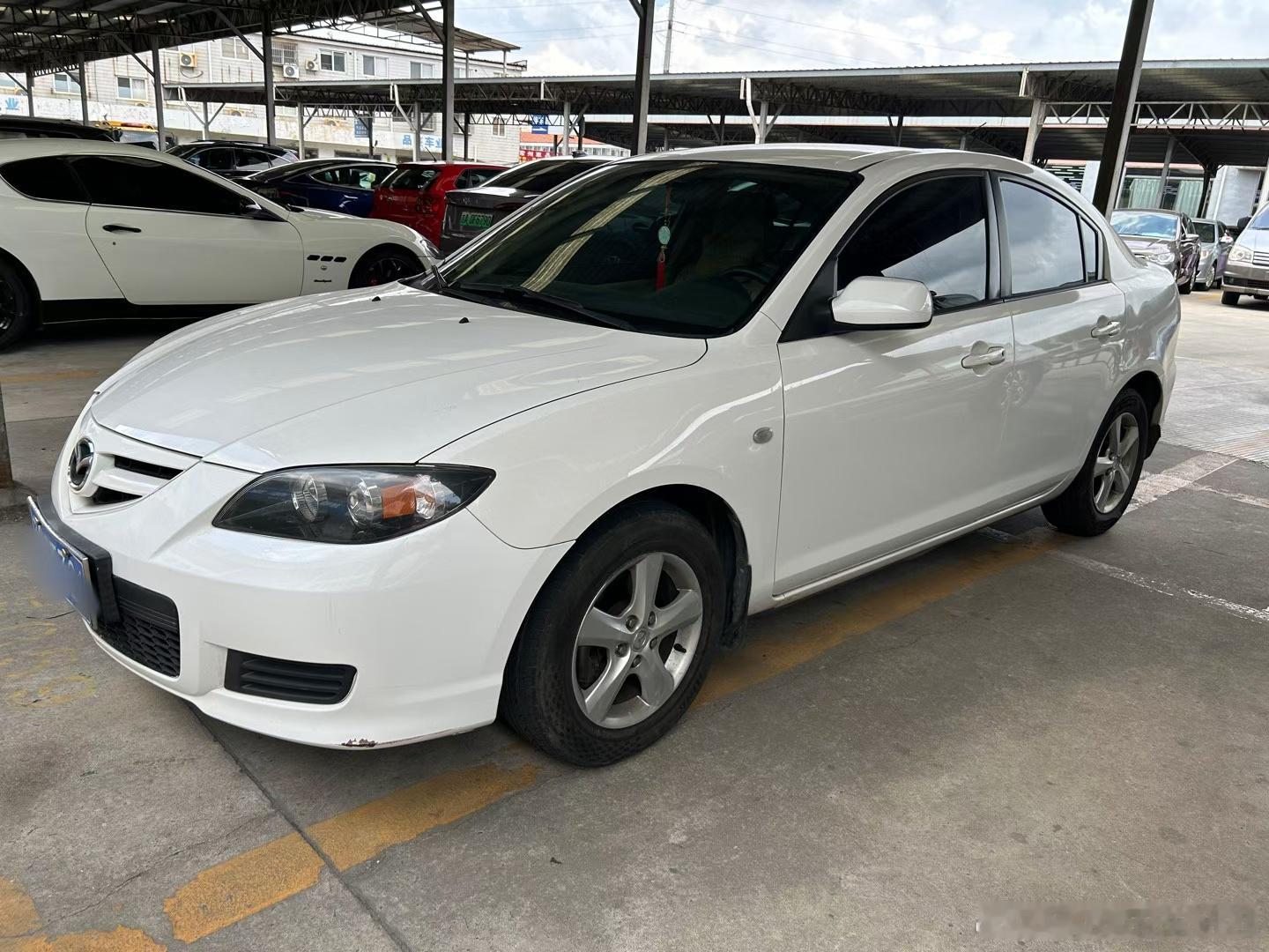 新到一台代步练手小车：2010年11月上牌马自达3，百分之九十原漆，车况极品，私