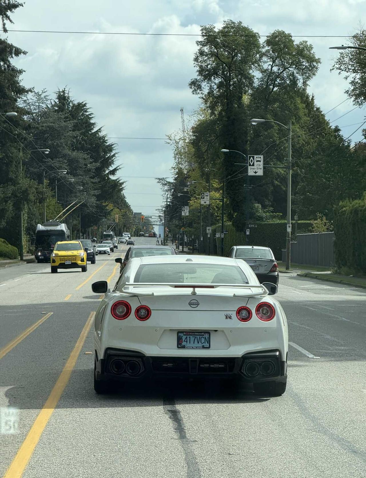 战神的四个大圆灯好帅
GTRR35 战神GTR 为情怀买单 是我的梦中情车