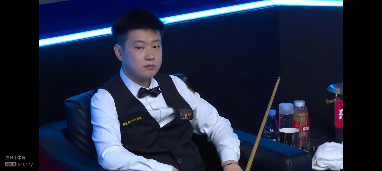 2026玉山公开赛，赵心童5：4绝杀龙泽煌，挺进32强。这场比赛，双方打得都很好