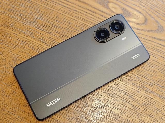 红米Turbo4首发体验：细节处处出彩，吻合硬核人群需求