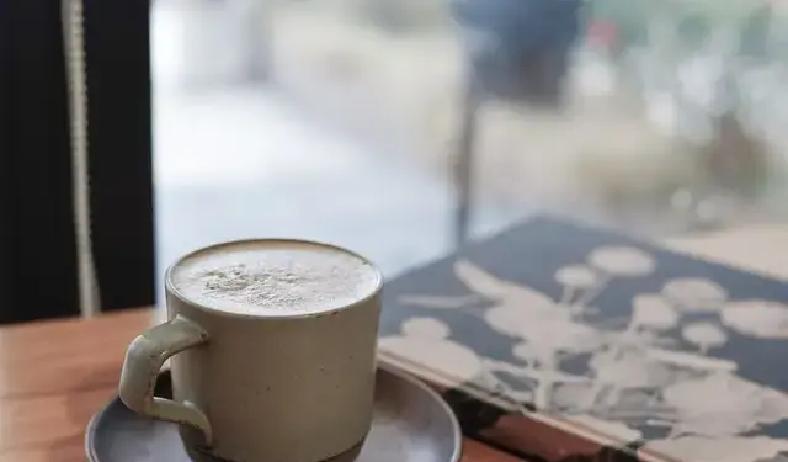 上周老家，一位三十出头汉子前天还晒娃乐呵呵，隔天竟猝然离世？这反差太扎心，瞬间戳