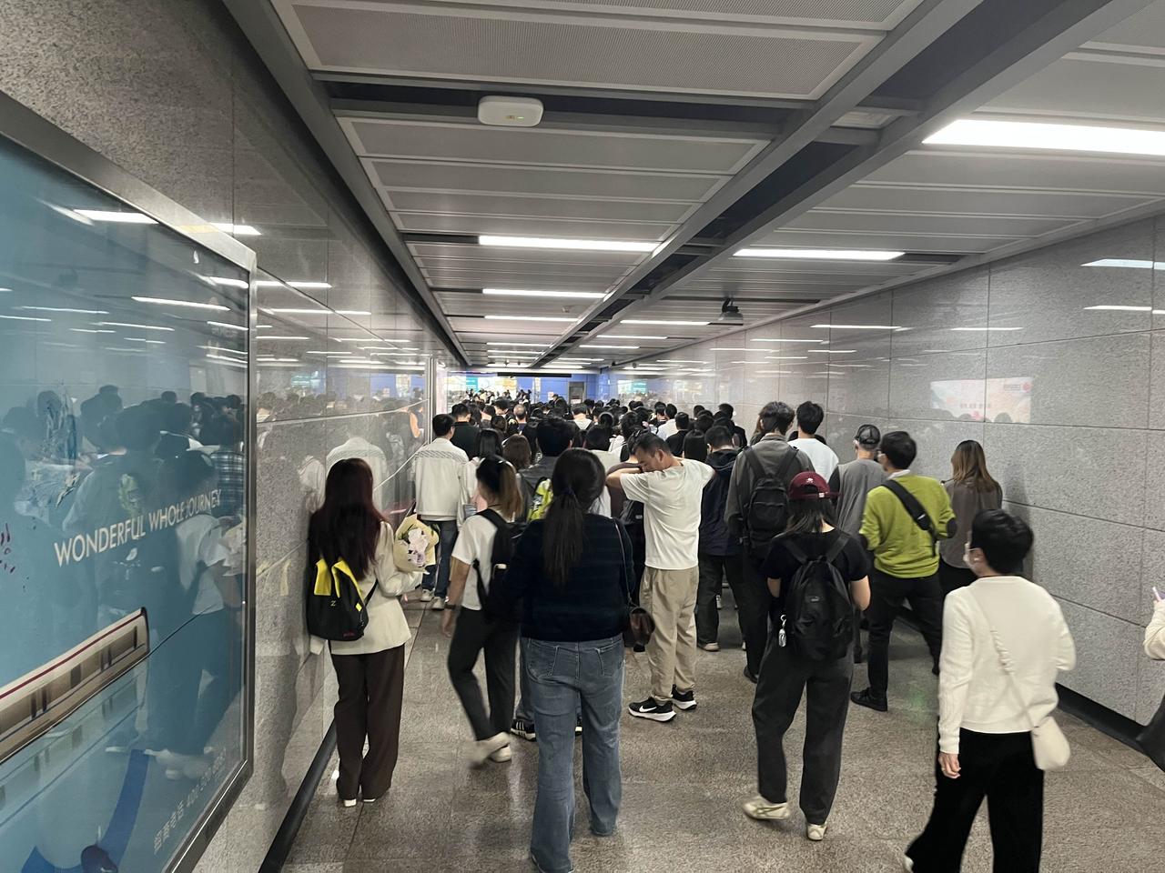 记录我的2026周一了周一了，一起床就困了，就累了，就不想上班了。每天上班换乘两