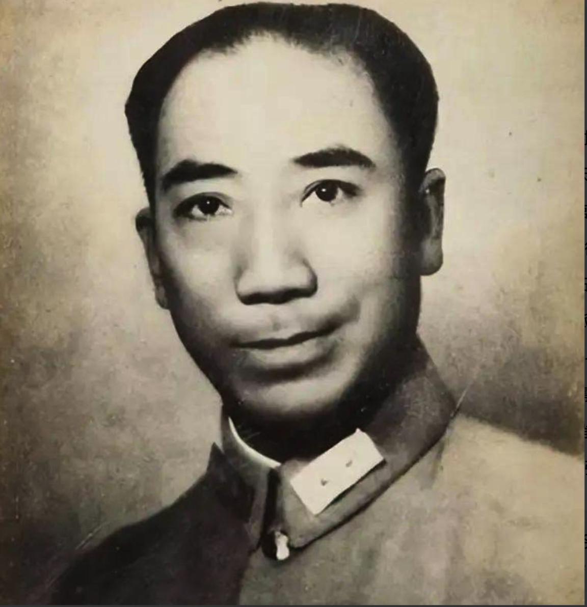 1938年，武汉会战，军统湖北站副站长竟指着上将钱大钧破口大骂：“别仗着肩上有几