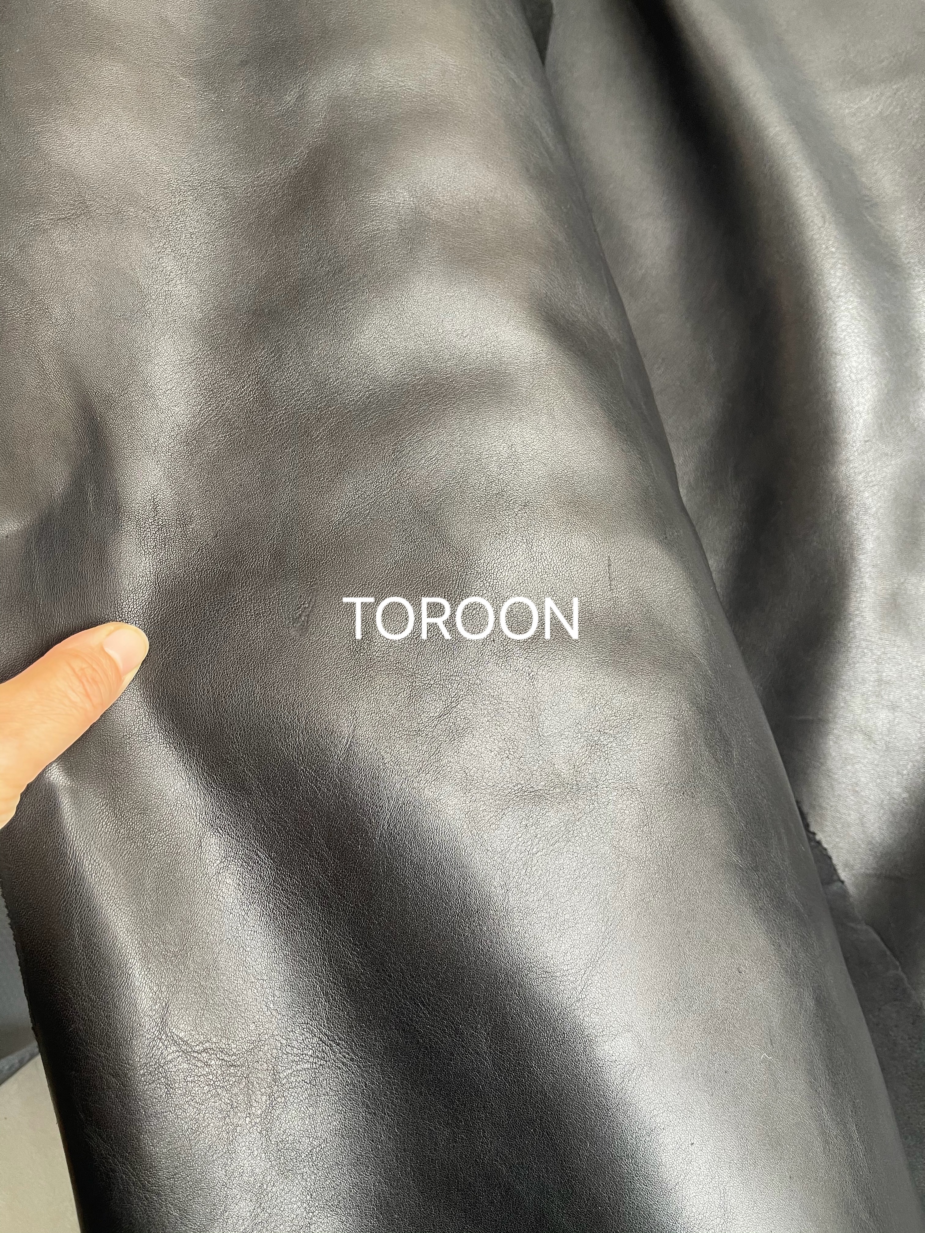 Prada Yb皮料到了 定了很久这个没办法可能没办法补了 因为皮料等过来就20