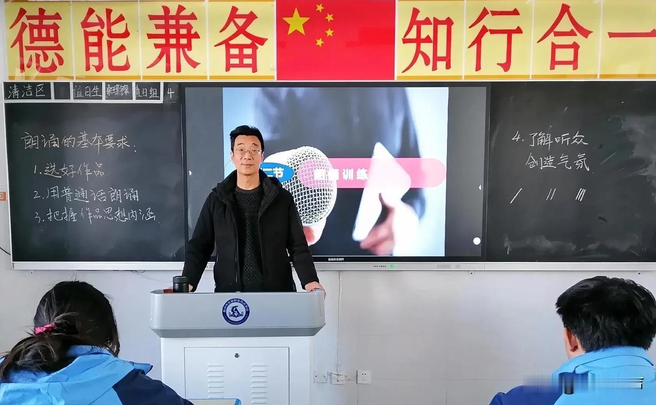 钢琴还值得孩子去学吗?学习钢琴对孩子是有诸多好处的，依然值得孩子学习。
 从技能