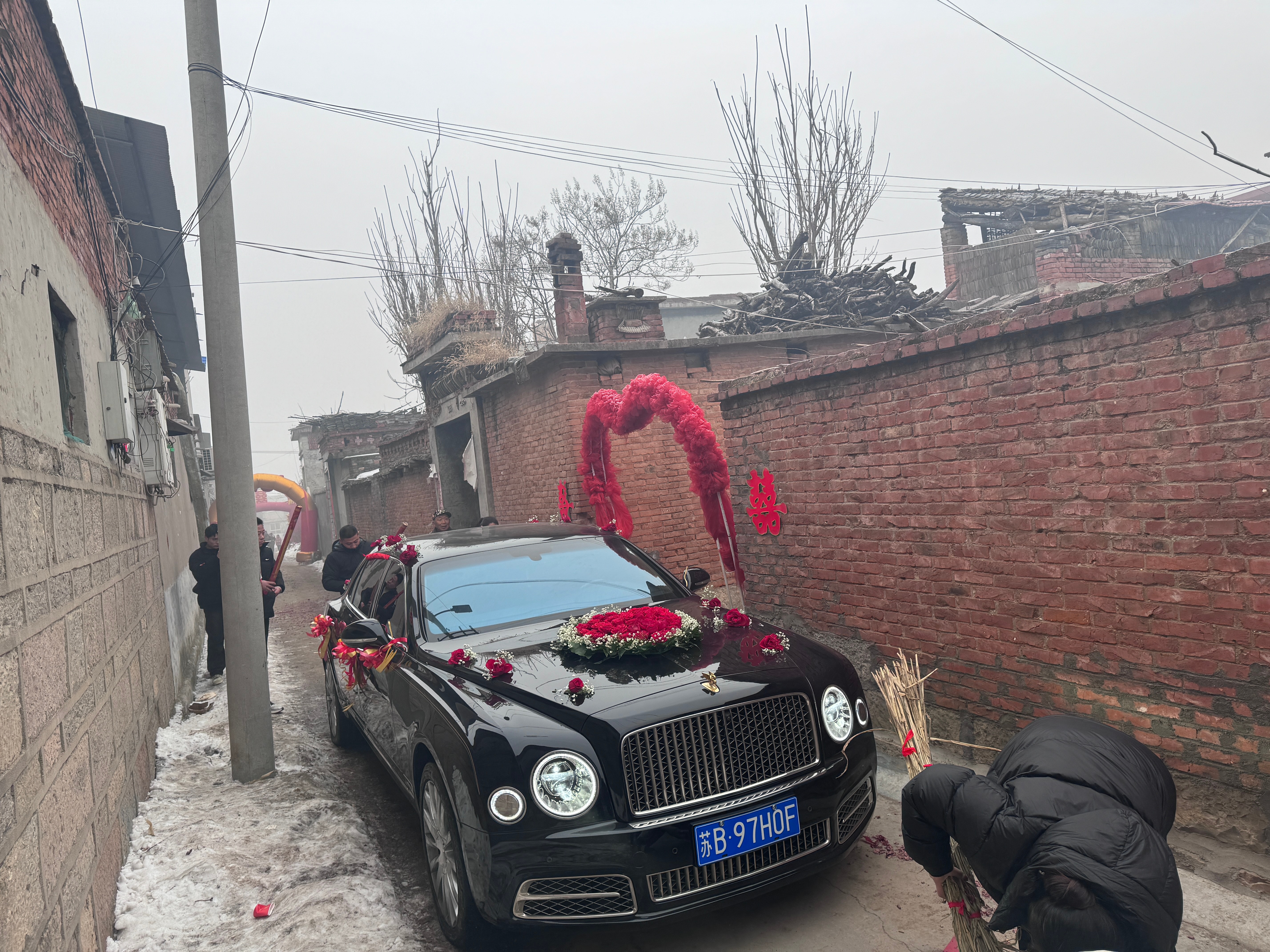 送婚车蹭酒席这个系列最近真已经成我最爱拍的一个系列了昨天到的河南新乡 今天已经到