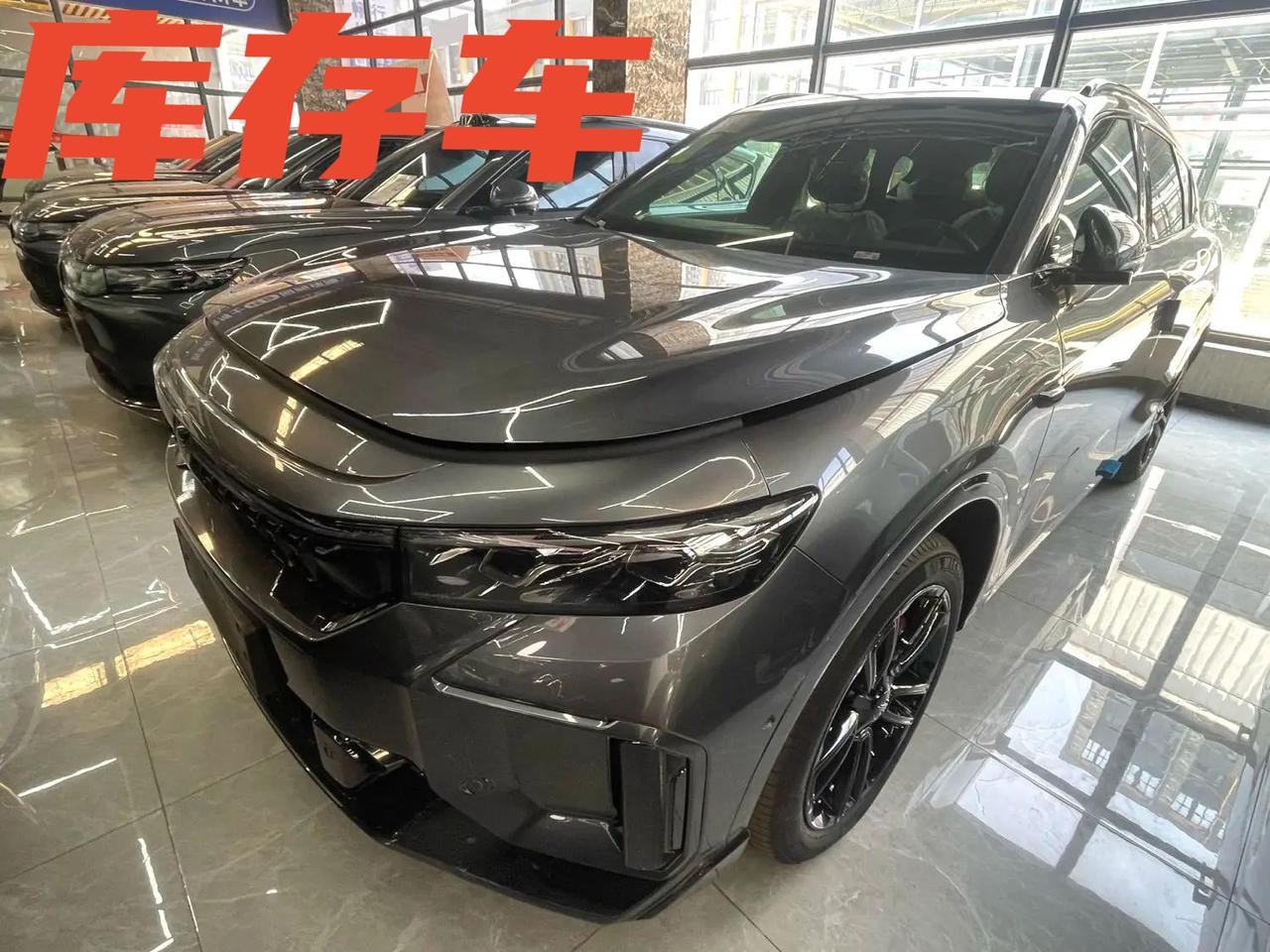 分享一台湖北现车
🚗2025款 岚图FREE 318 259km 四驱探索版