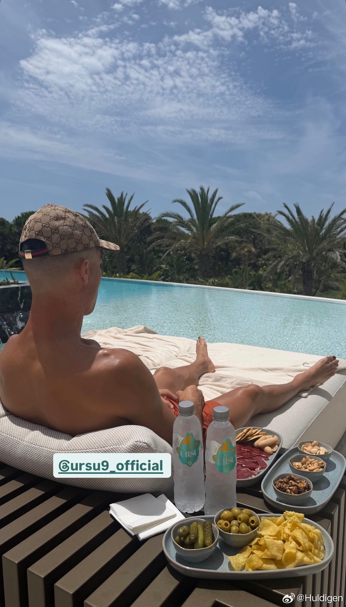 此罗还在充电☀️💦⛱️ 